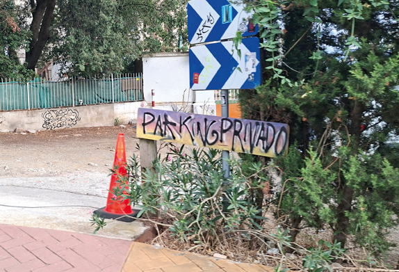 Casa Mentora Alsina: ocupada però amb aparcament privat per als ocupes!!